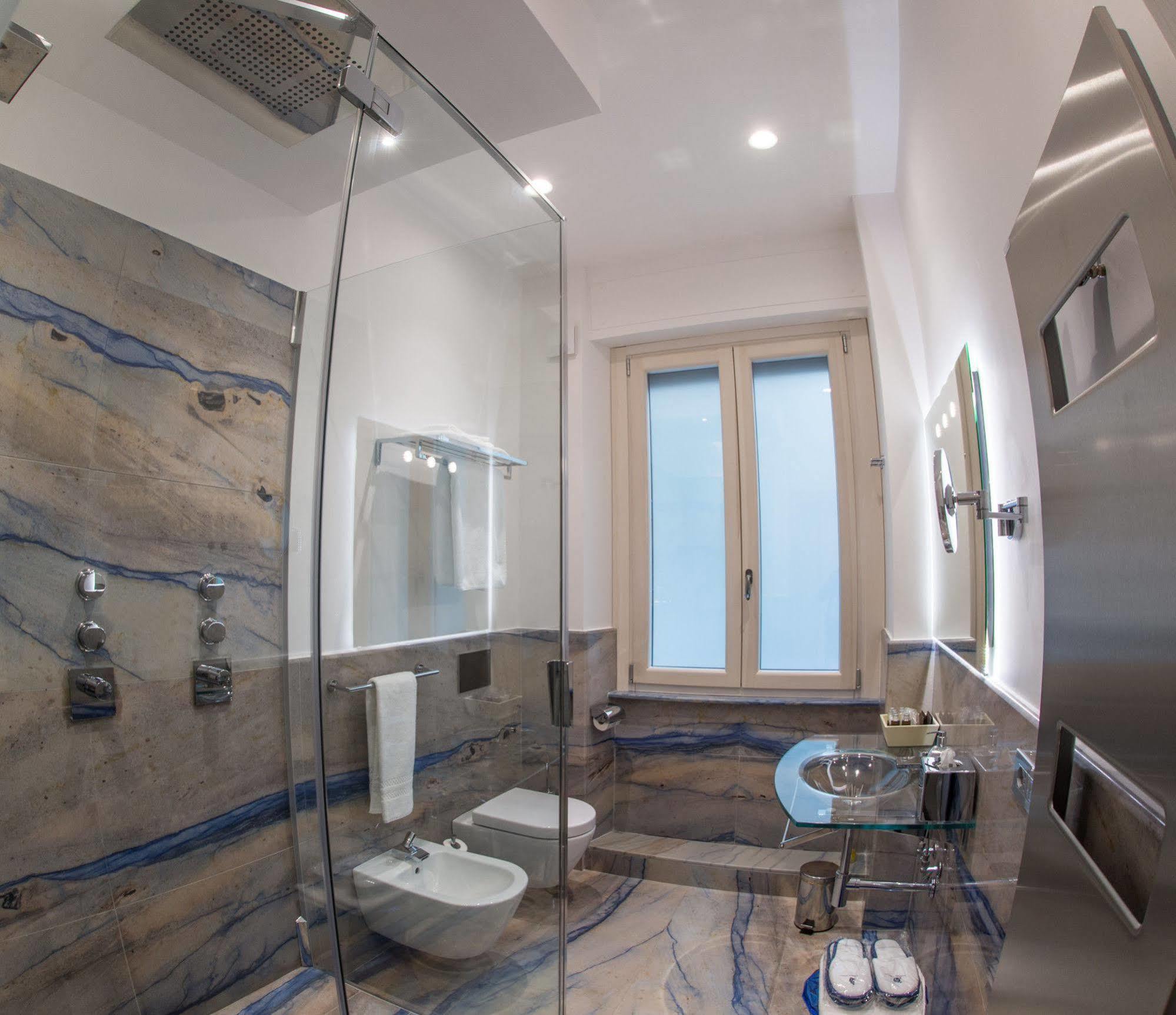 Town House Morgana Bed & Breakfast เรจโจ ดี คาลาเบีย ภายนอก รูปภาพ