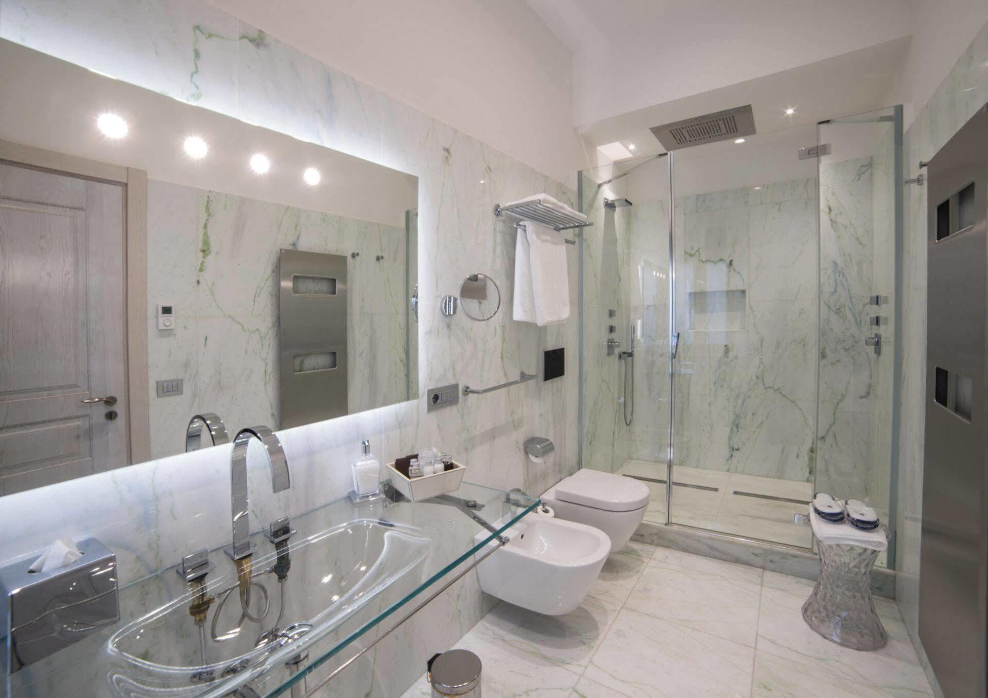 Town House Morgana Bed & Breakfast เรจโจ ดี คาลาเบีย ภายนอก รูปภาพ