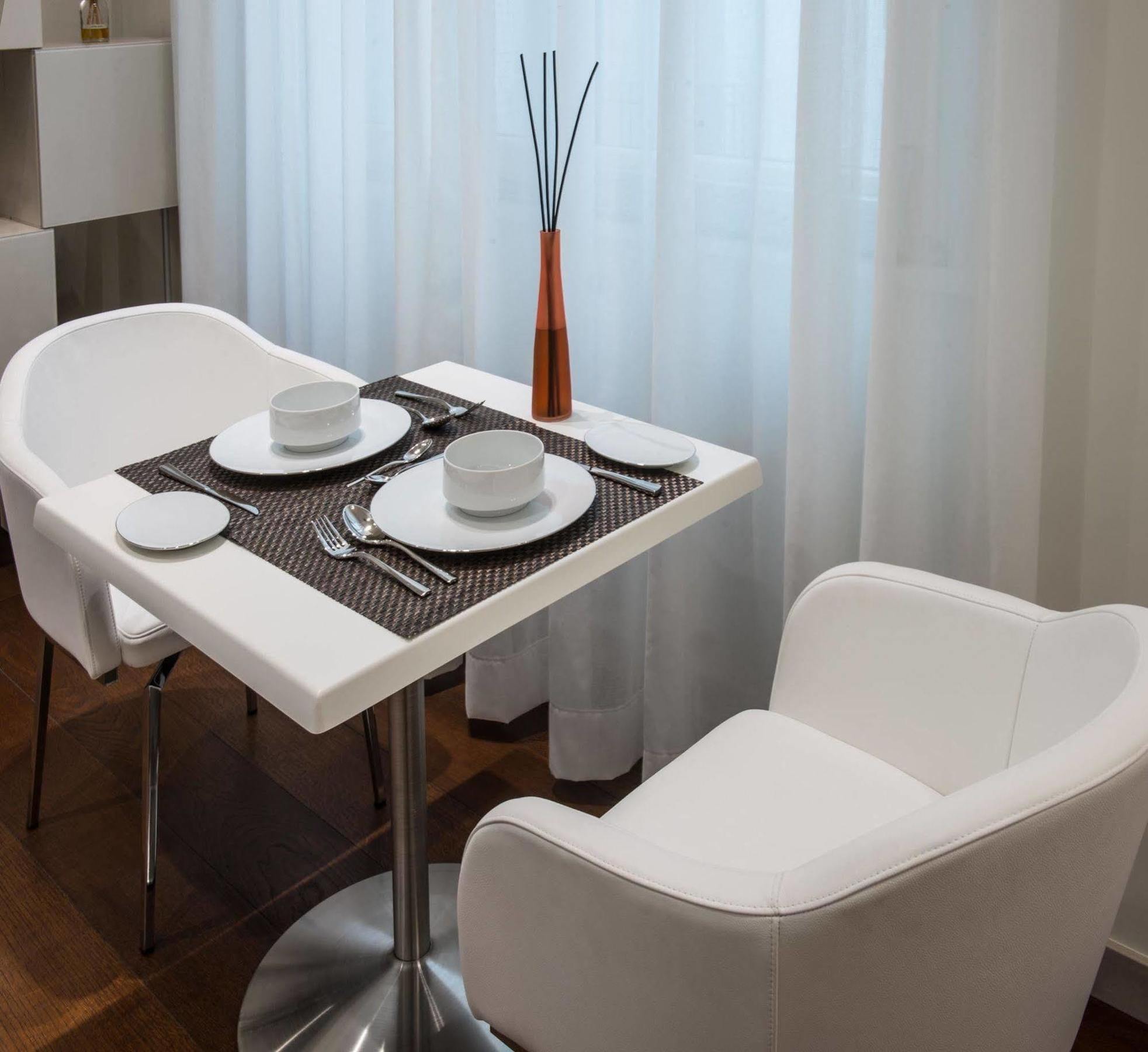 Town House Morgana Bed & Breakfast เรจโจ ดี คาลาเบีย ภายนอก รูปภาพ