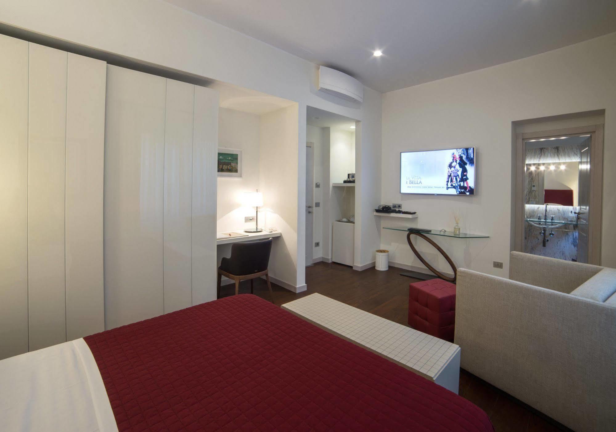 Town House Morgana Bed & Breakfast เรจโจ ดี คาลาเบีย ภายนอก รูปภาพ